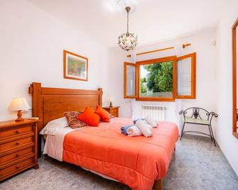 Villa 'Hector' with Mountain View, Wi-Fi and Air Conditioning - Cala d'Or - Bedroom