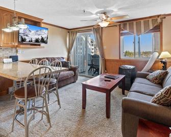 Ml324 1br 1ba Mountain View Connects To - Snowshoe - Living room