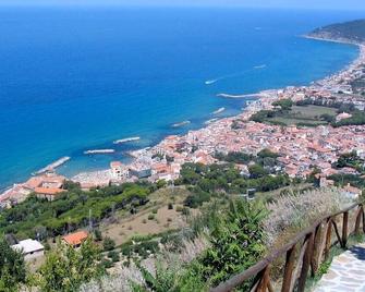 Apartment Near The Sea - Santa Maria di Castellabate - Vista esterna
