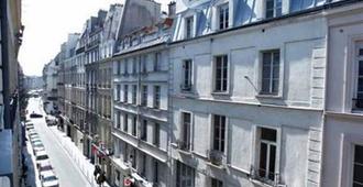 Hotel du Pont neuf - Παρίσι - Κτίριο
