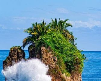 Bambutel - Puerto Viejo de Talamanca
