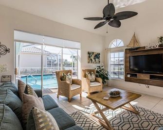 Century Drive Home 530 - Marco Island - Living room