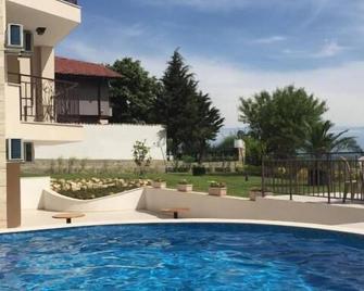 Porto Paradiso Apart Complex - Sveti Vlas - Bể bơi