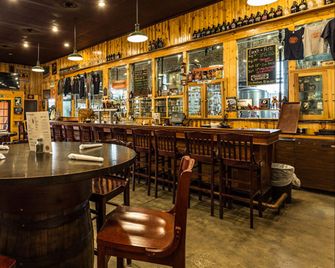 Holiday Inn Express & Suites Michigan City By IHG - Michigan City - Bar