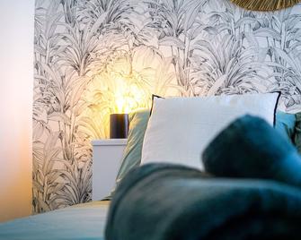 Le Petit Martial - coeur de ville,refait à neuf,tout équipé, parking - Châteauroux - Bedroom