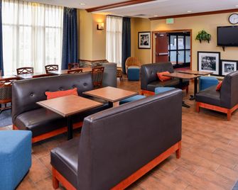 Hampton Inn Evanston - Evanston - Lounge