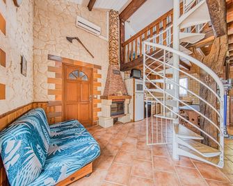La Marechale - Saint-Seurin-de-Cadourne - Stairs