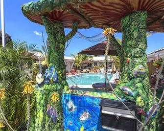 Green Seas Motel - Hollywood - Pool