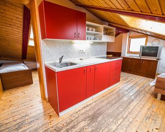Apartments Bedanc - Kranjska Gora - Kjøkken