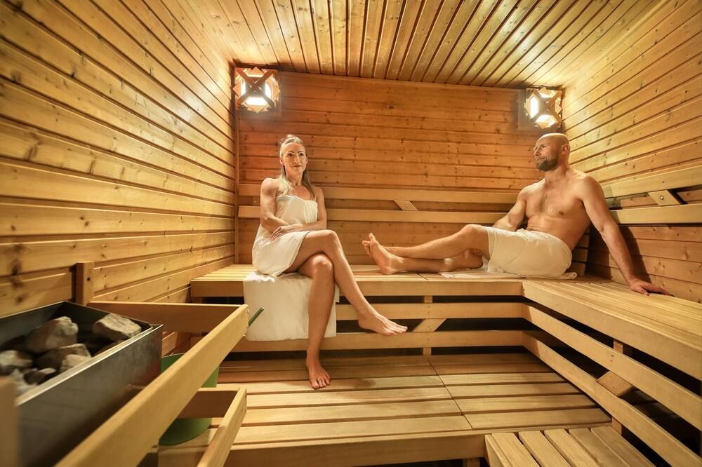 Bellevue Hotel Benesov - Benešov - Spa