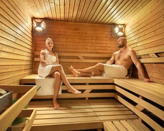 Bellevue Hotel Benesov - Benešov - Spa