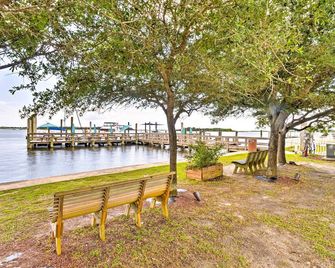 Historic Swansboro Studio w/ Intracoastal View! - Swansboro