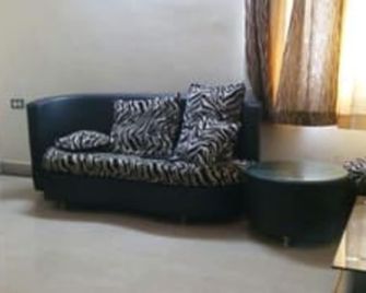 Krishnapatnam Grand Inn - Nellore - Living room