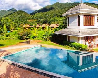 Pai Vieng Fah Resort - פאי - בריכה