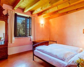 Cascina La Palazzina - Salo - Спальня