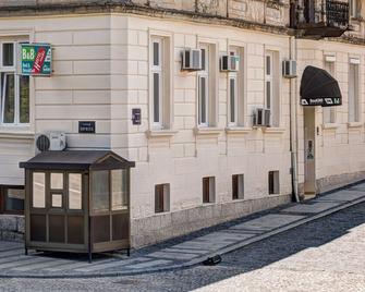 Booking Bnb - Belgrade - Building