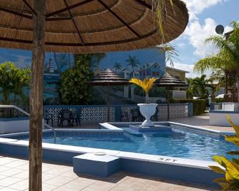 Ocean Reef Yacht Club & Resort - Freeport - Pool