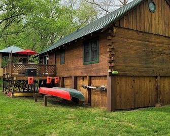Shenandoah Shores Waterfront Log Cabin - Luray - Restaurant