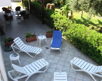 Sunrise - Lascari - Patio