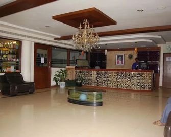 Hotel Chitturi Heritage - Pālakollu - Lobby