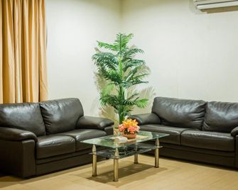 Menara One Hotel - Kota Bharu - Living room