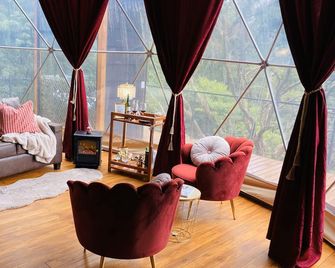 The Safira Glamping Dome - Santa Elena - Huiskamer