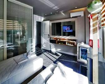 Upper House - קאס - חדר שינה