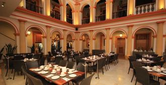 Hotel Ciudad Real Centro Historico - סן קריסטובל דה לס קאסאס - מסעדה