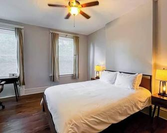 Urban 1BR Nurse's Retreat Barnes & Children's - Webster Groves - Schlafzimmer
