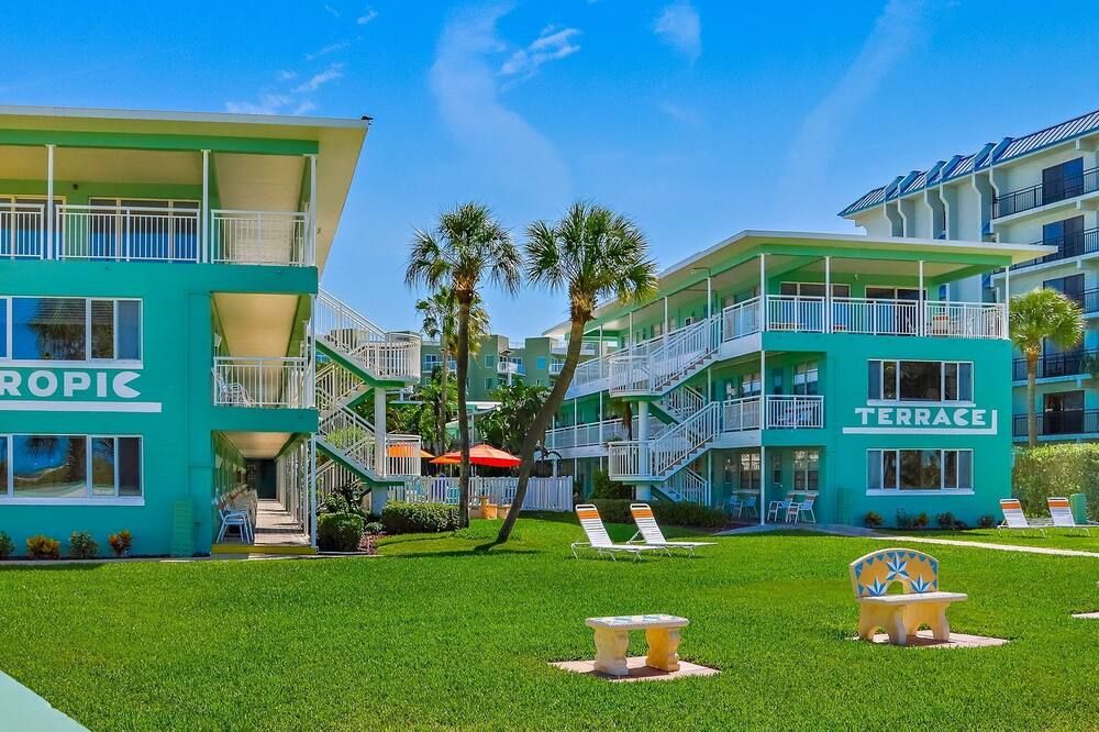 Tropic Terrace #18 - Beachfront Resort - Treasure Island - Edificio