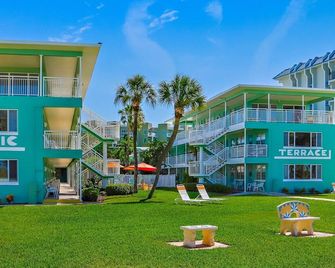 Tropic Terrace #18 - Beachfront Resort - Treasure Island - Edificio