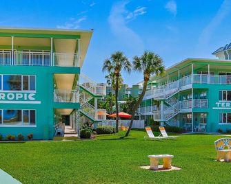 Tropic Terrace #18 - Beachfront Resort - Treasure Island - Edificio