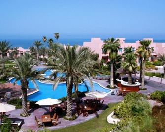 Seashell Julai'a Hotel & Resort Family resort - Fahaheel - Piscina