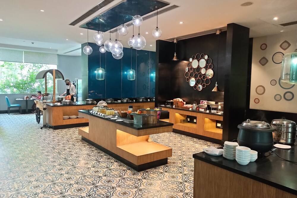 Park Inn by Radisson New Delhi IP Extension