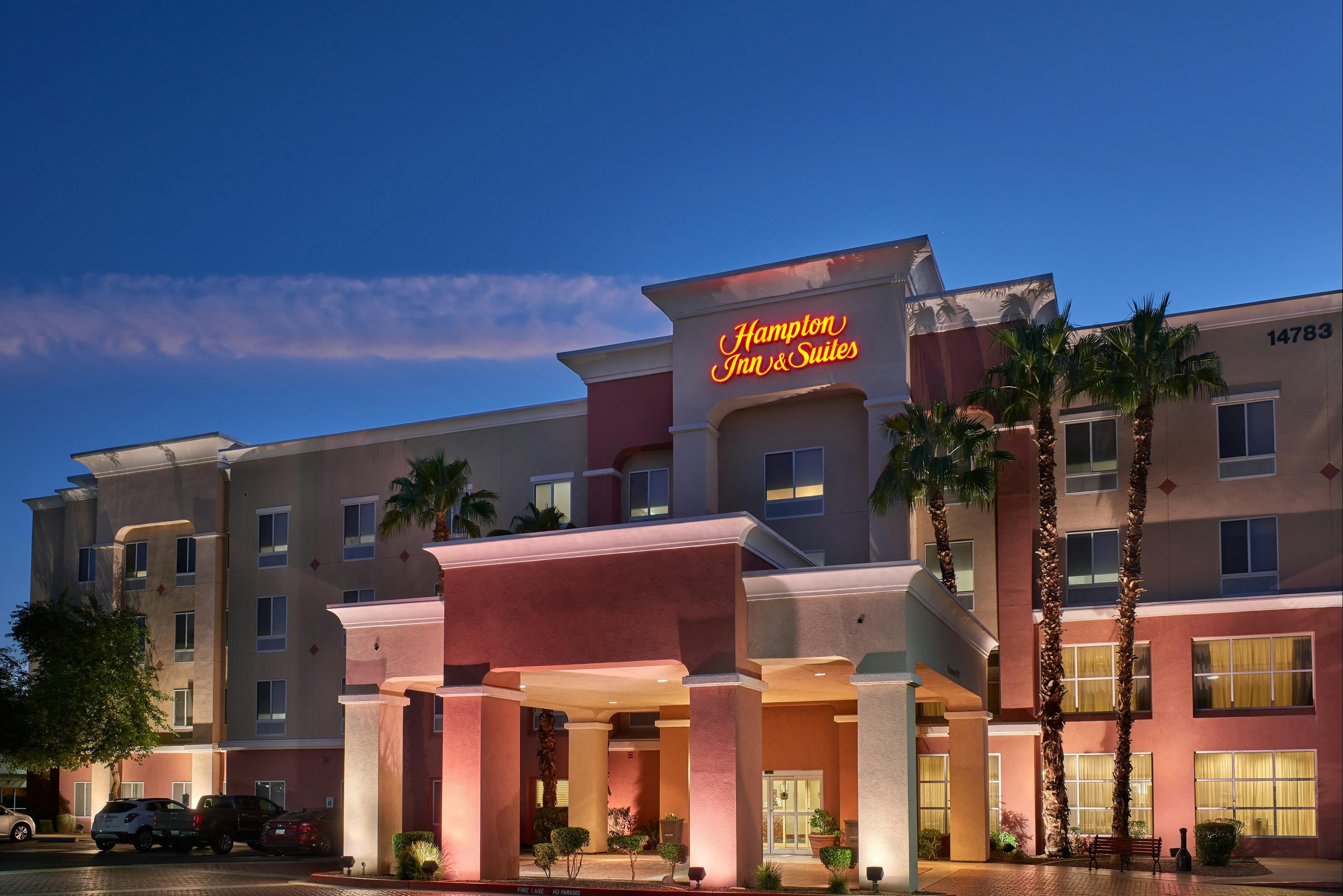 Hampton Inn & Suites Phoenix-Surprise - Surprise - Edificio