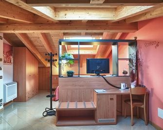 Casa Citella - Bussolengo - Front desk