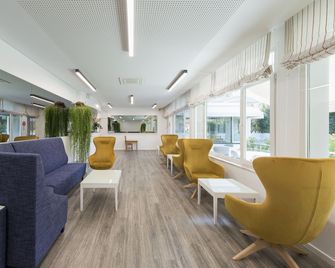 Varzinn Hotel - Póvoa de Varzim - Salónek