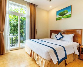 Blue Diamond Airport Hotel - Ho Chi Minh City