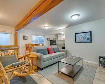 Updated Home w/ Mtn Views: 8 Mi to Snowbird Resort - Sandy - Living room