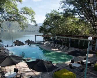 Yemaya Club - Santa María del Oro - Piscina