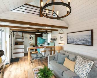 Enchanting Retreat in the heart of Redwoods - Guerneville - Living room