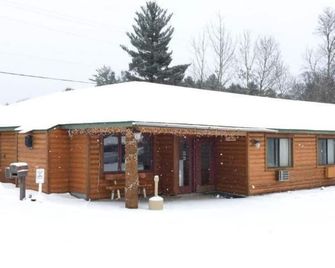 Northwoods Inn & Suites - Minocqua - Budova