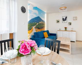 Apartamenty Sun & Snow Nad Łomnicą - Karpacz - Ruokailuhuone