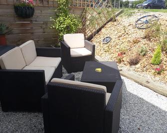 Le Jarrier Apartment - Alpes Mancelles - Saint-Georges-le-Gaultier - Patio