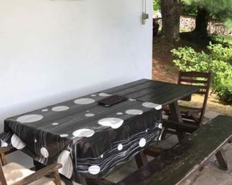 Forest Holidays 'Disconnection' Stay - Ronchamp - Patio