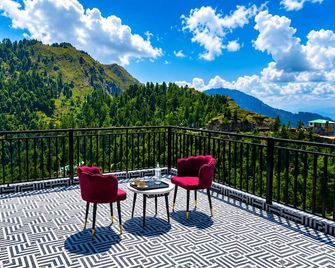 Dharamshila Retreat - Chakrāta - Balcony