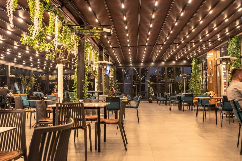 Royal East Resort - Tirana - Restaurante