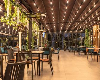 Royal East Resort - Tirana - Restaurante
