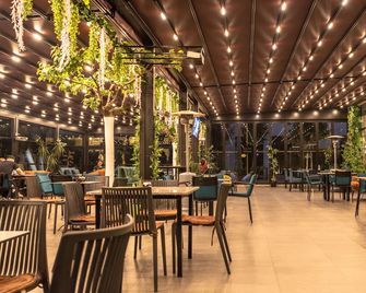 Royal East Resort - Tirana - Restaurante