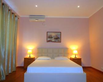 Hotel Viktoria Tirana - Tirana - Bedroom